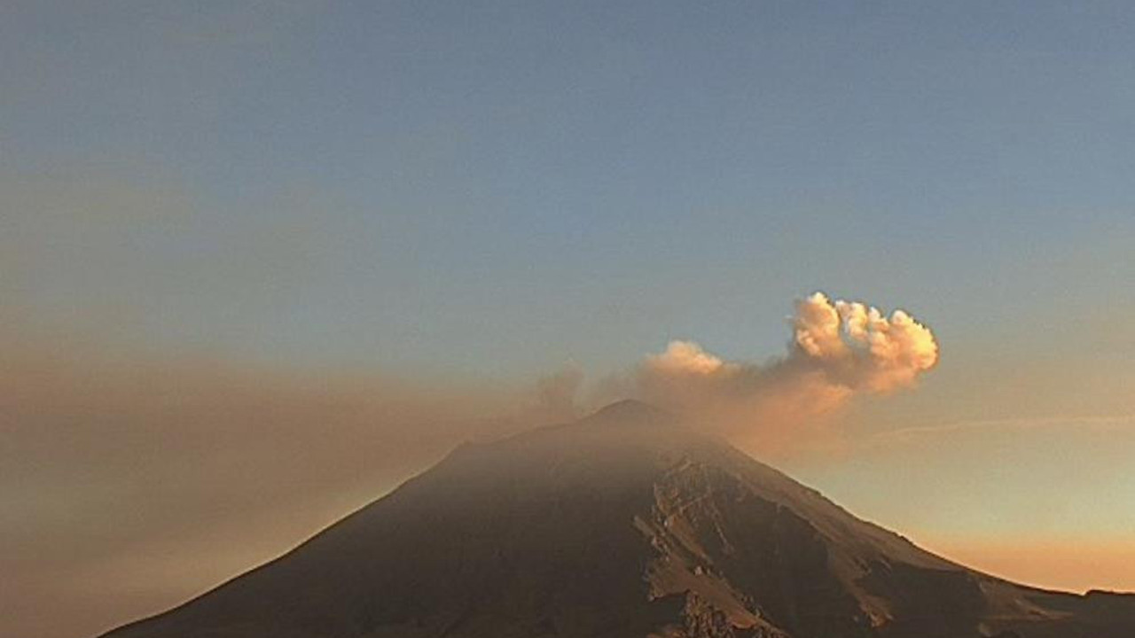 Popocatepetl Yanardağı’nda son 24 saatte 7 patlama