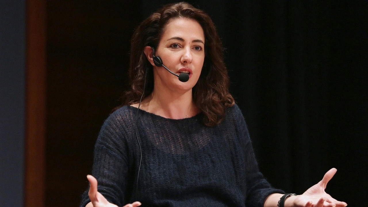 Meltem Cumbul konserden toplanan parayı 'Bir Kira Bir Yuva' kampanyasına bağışladı