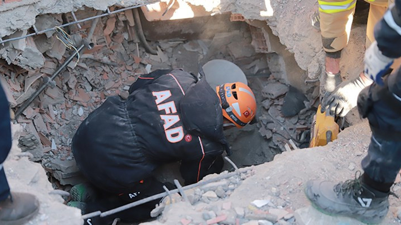Depremden önce aklınız neredeydi? AFAD eksik malzemeler için depremden sonra ihale verdi
