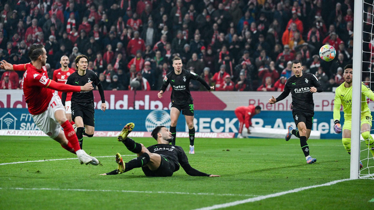 Mainz Mönchengladbach'a gol yağdırdı
