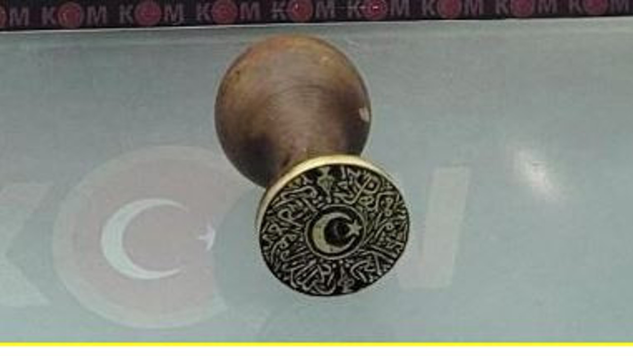 Defineciler cihatçı alayın mührünü buldu