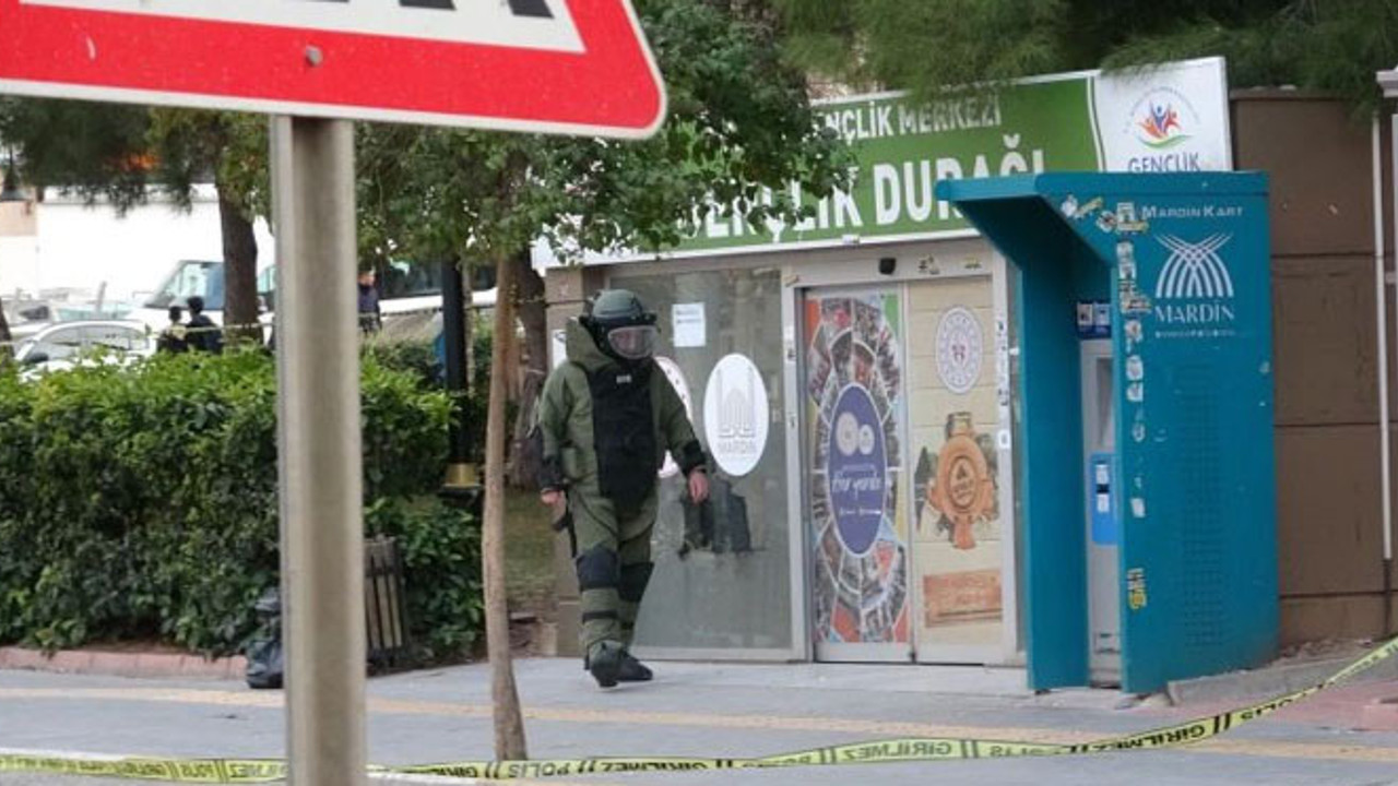 Otobüs durağındaki şüpheli çanta panik yarattı