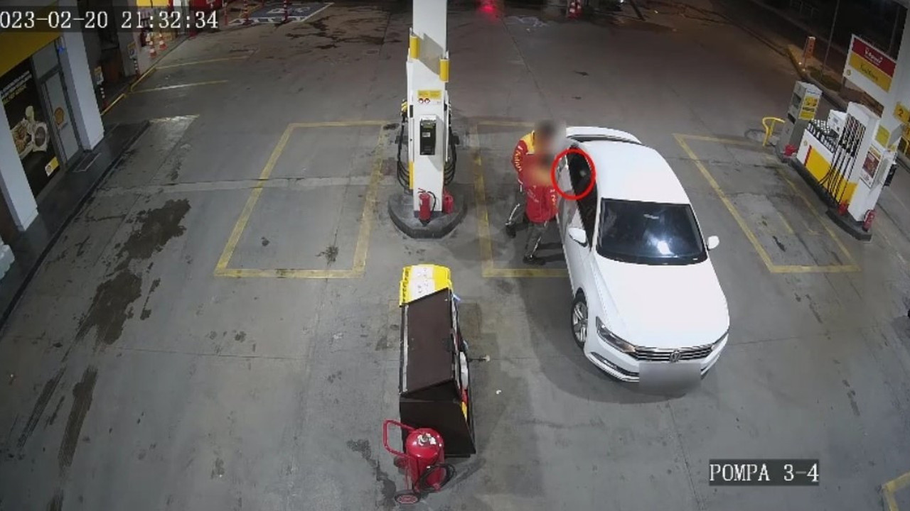 Sahte dolarla suçüstü yakalandılar