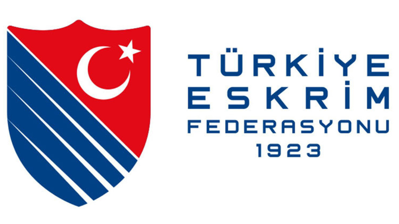 Genç Kadın Kılıç Milli Takımı'ndan bronz madalya