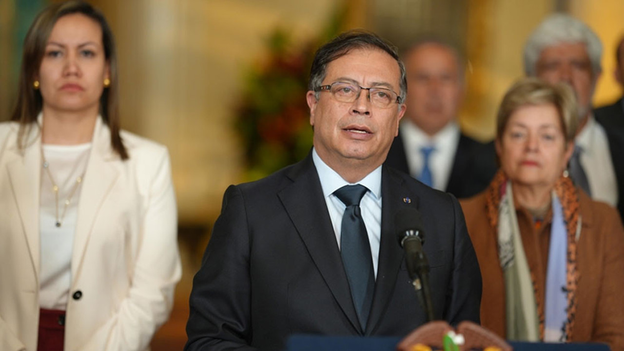 Kolombiya'da cumhurbaşkanının kabinesinden 3 üst düzey ayrılık