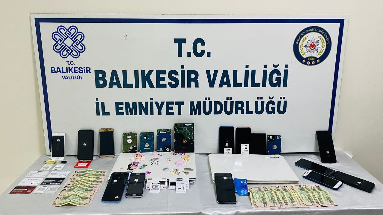 Balıkesir merkezli üç ilde dolandırıcılık operasyonu. 5 kişi tutuklandı