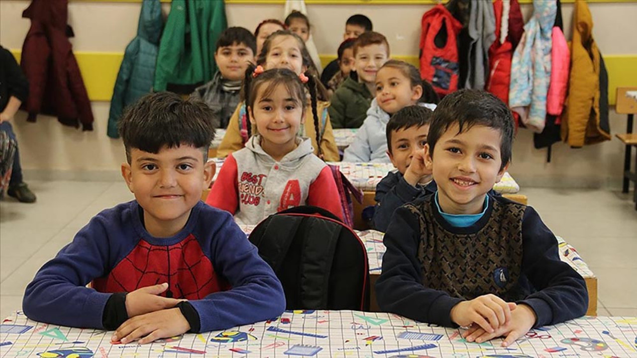 Depremden etkilenen üç ilde eğitim öğretim yeniden başladı