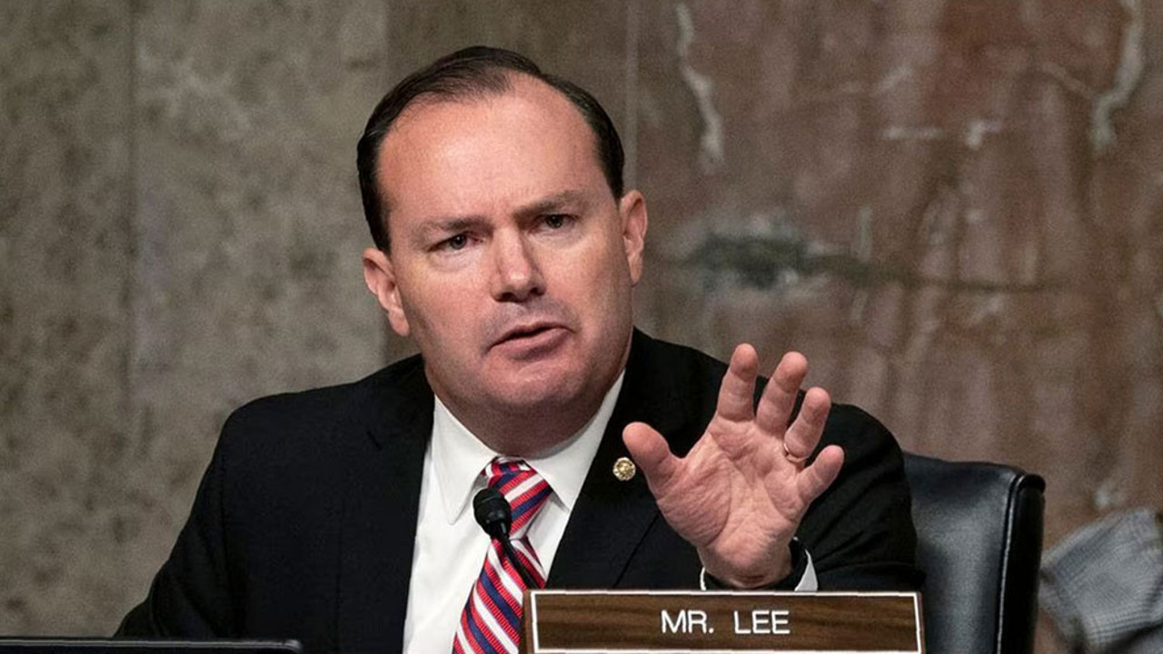 Twitter, ABD'li Senatörün hesabını askıya aldı