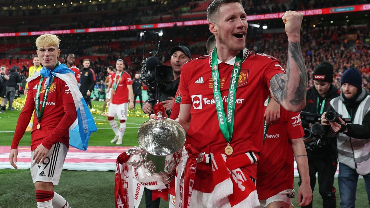 Erik ten Hag Weghorst'u öve öve bitiremedi