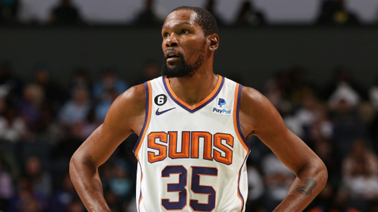 Kevin Durant Suns ile ilk maçında galip geldi