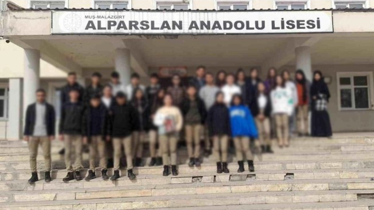 Yemek harçlıklarını birleştirip depremzedelere gönderdiler