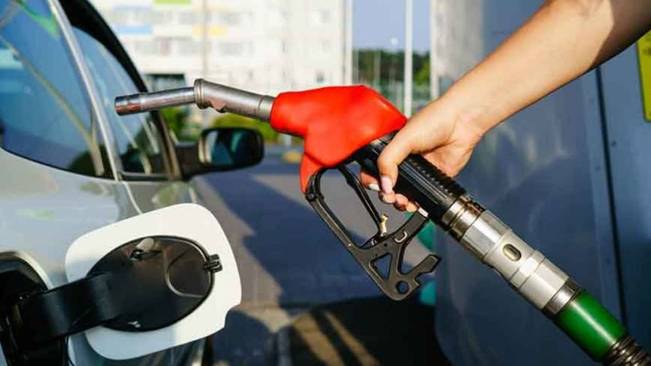 Akaryakıta zam geldi