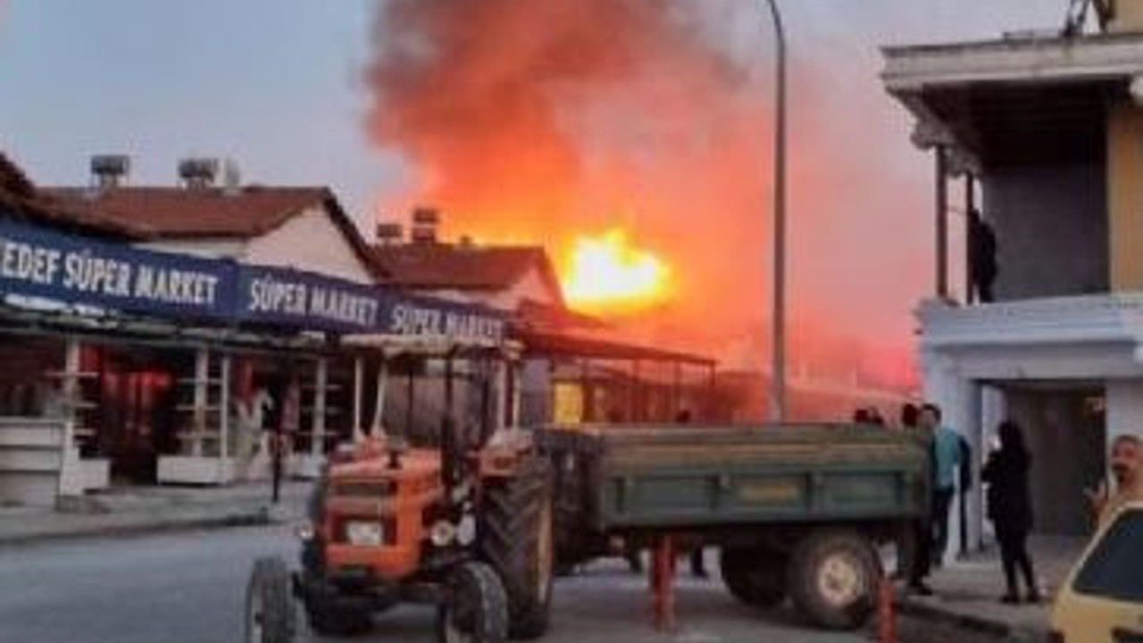 Tadilat yapılan işyeri kül oldu