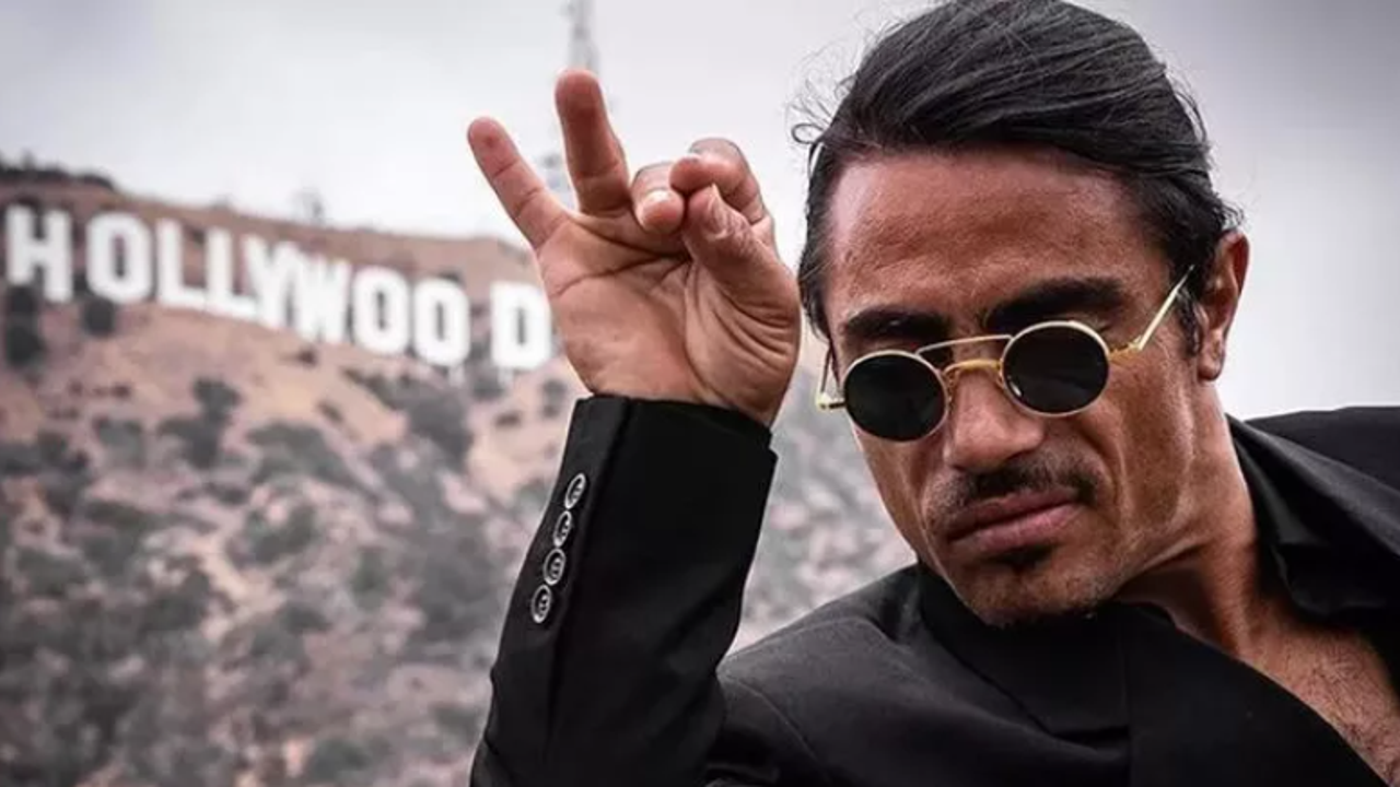 Nusret gökyüzüne Türkiye için yardım isteği yazdırdı