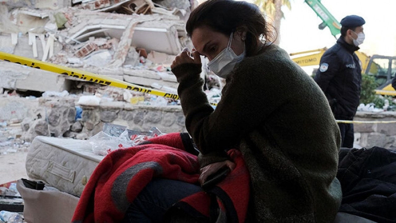 Depremde çadır satan Kızılay'da yeni skandal. Battaniyelerin parası kayıp