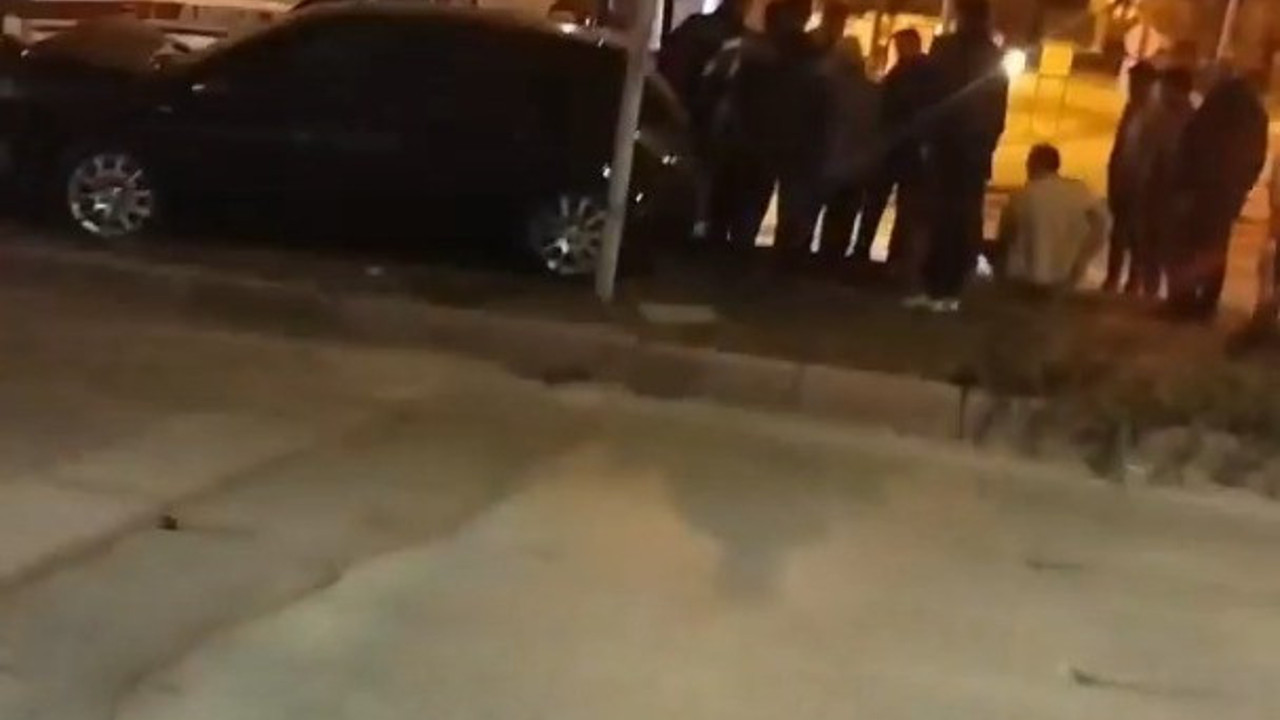 Elazığ’da otomobil ağaca çarptı: 1 ağır yaralı