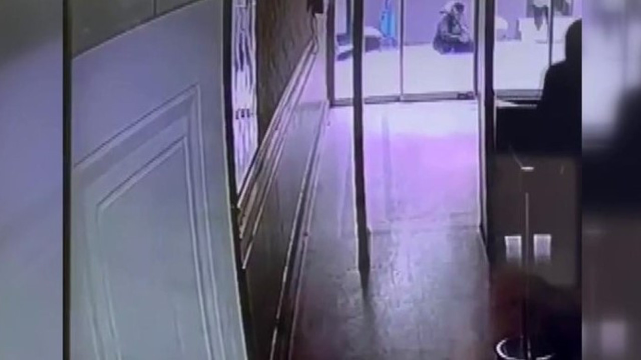 Lüks rezidansta dehşet. Defalarca bıçakladı