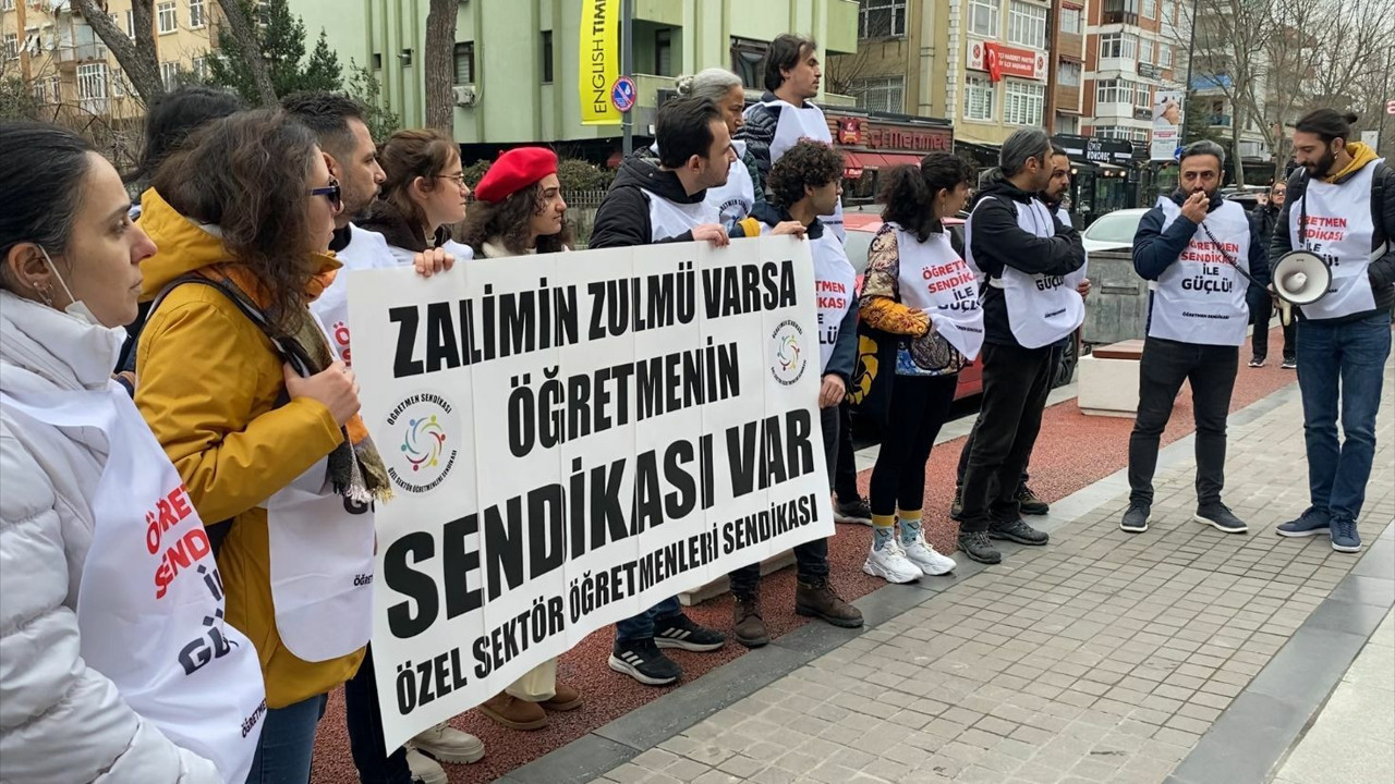 Sendika üyeliğini okula bildirmeyen öğretmen, işten atıldı