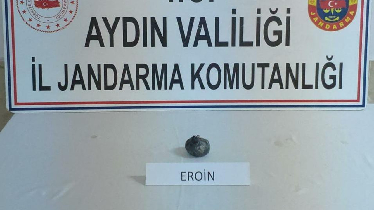 Otobüsteki yolcuların üzerinden uyuşturucu madde ele geçirildi