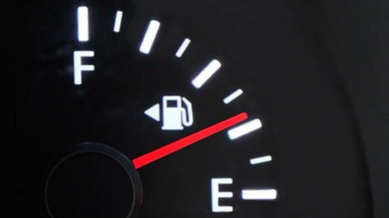 Otomobil göstergesindeki bu üçgen işareti ne işe yarıyor? Sürücülerin büyük çoğunluğu bilmiyor