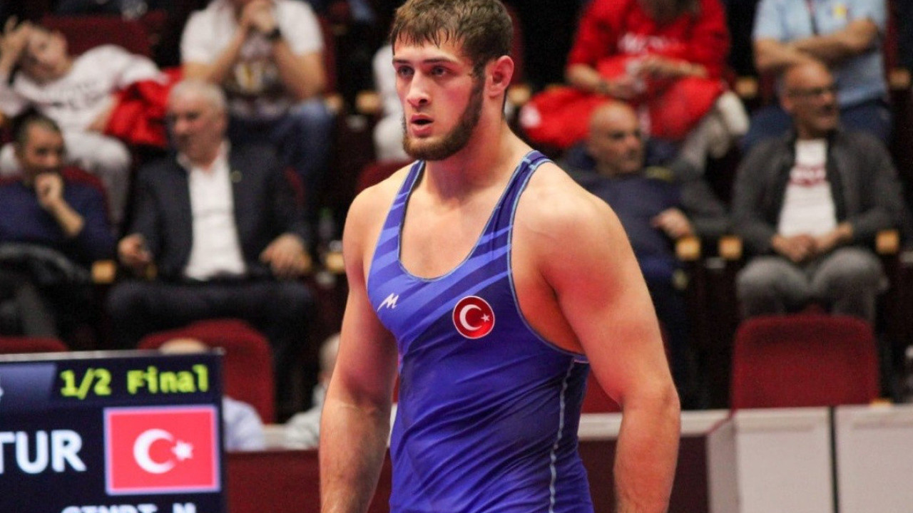 Milli güreşçi Muhammed Gimri finalde