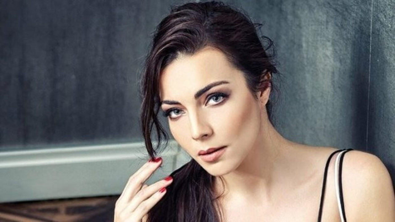 Ünlü oyuncu Burcu Kara'ya hırsızlık şoku