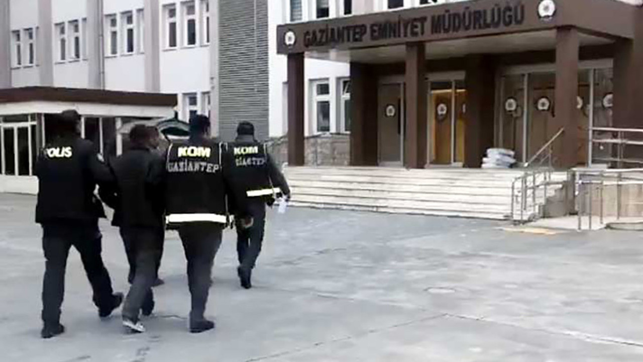 Gaziantep'te, yıkılan binalara yönelik soruşturmada 2 gözaltı