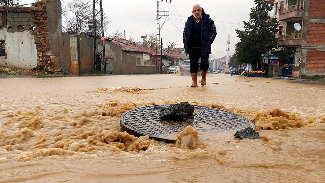 Malatya’da rögar taştı! Cadde göle döndü