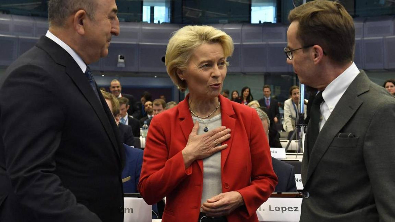 Brüksel'de Türkiye ve Suriye için 7 milyar Euro toplandı