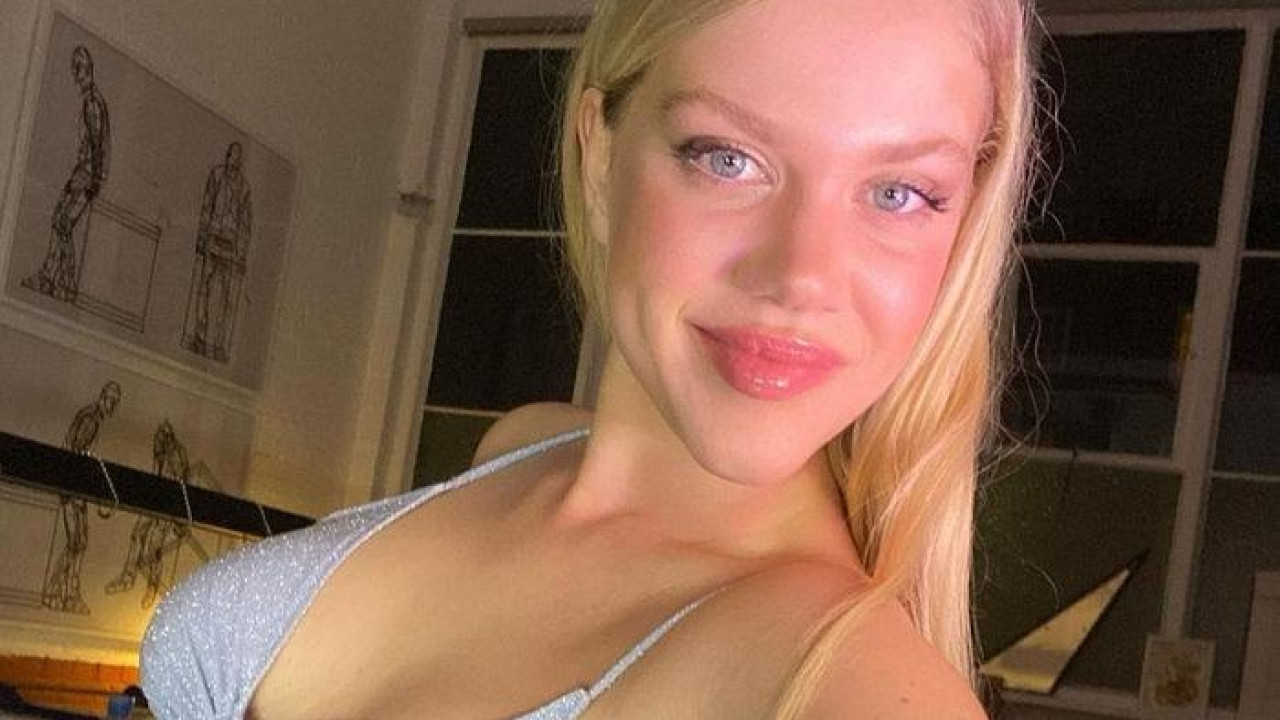 Oyuncu Serel Yereli Berlin hükümetinin kararına meydan okudu