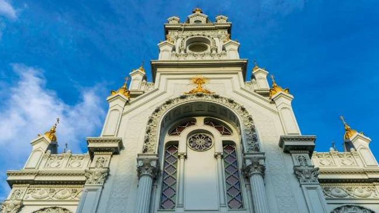 Çocuklara cinsel istismar uygulayan 4 rahip hakkında karar