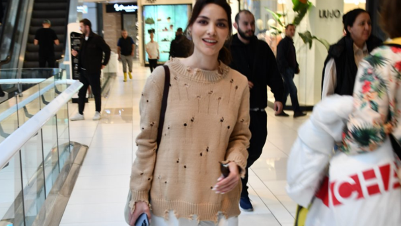 Oyuncu Hazal Filiz Küçükköse'den mesaj var