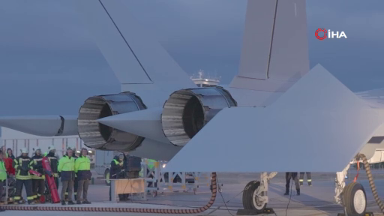 Milli Muharip Uçak'ın ilk görüntüleri paylaşıldı