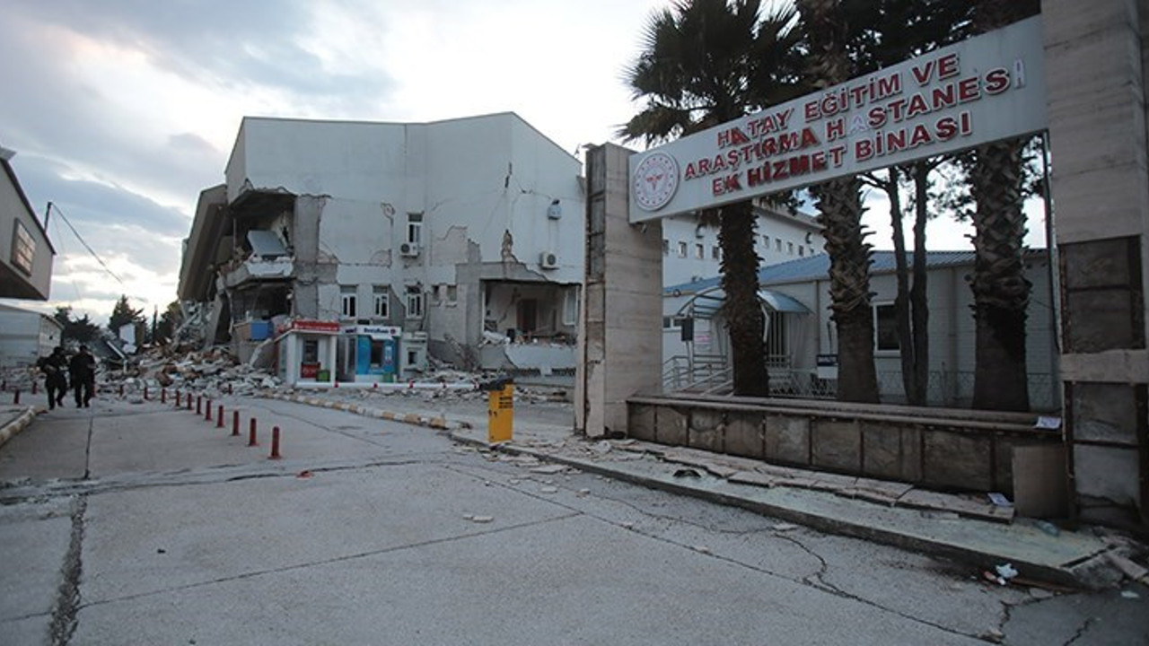 Eski başhekim Hatay Eğitim ve Araştırma Hastanesi için uyarmış: Ödenek yok diyerek adım atmadılar