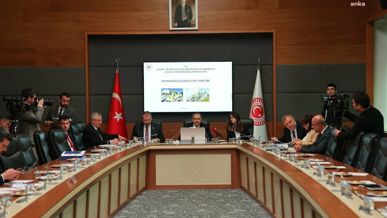 CHP’li Erol’dan, AKP’li Bakbak’a: Biz daha iktidar olmadan muhalefete alıştınız