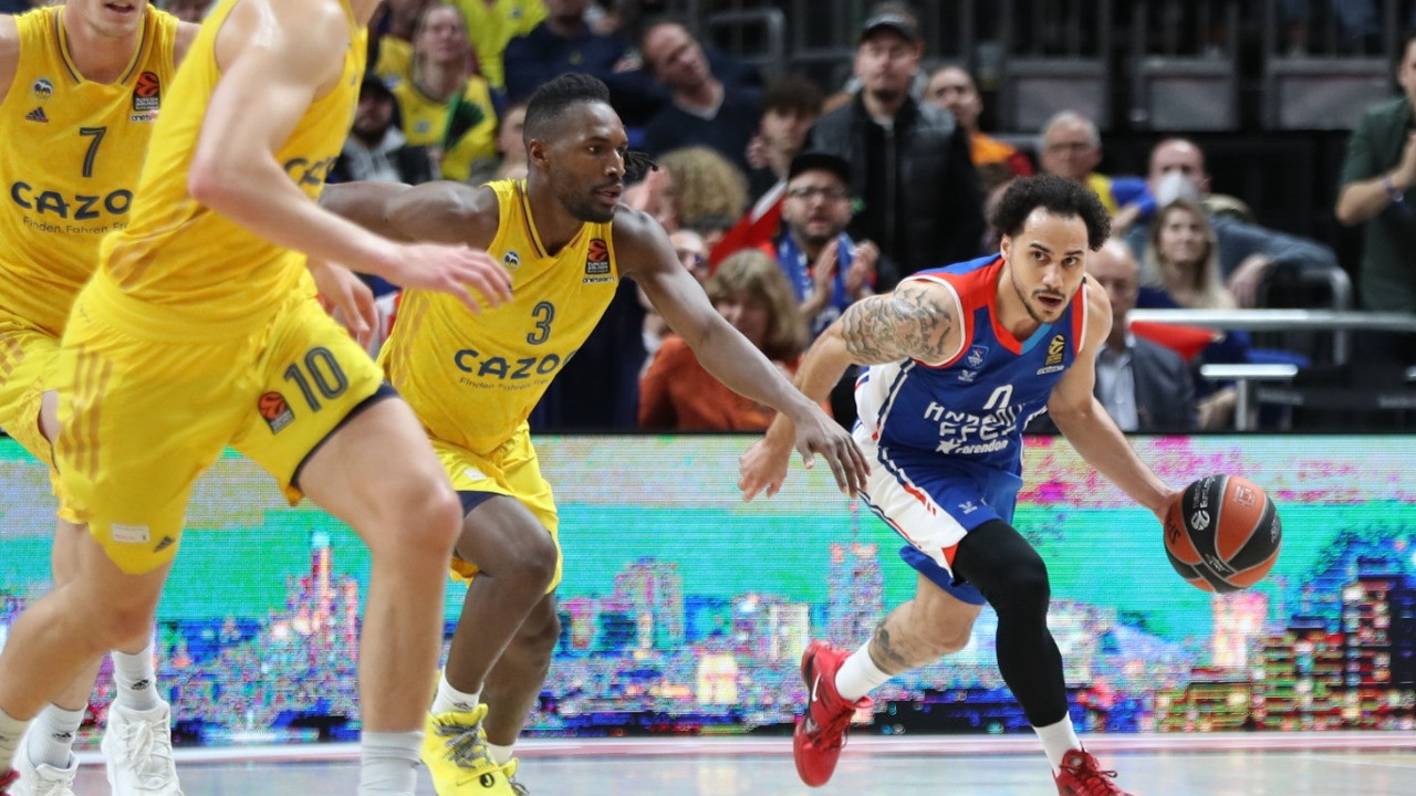 Anadolu Efes Almanya'da kıl payı kaybetti