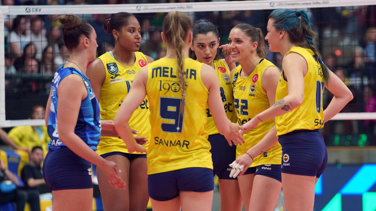 Fenerbahçe Opet yarı finalde