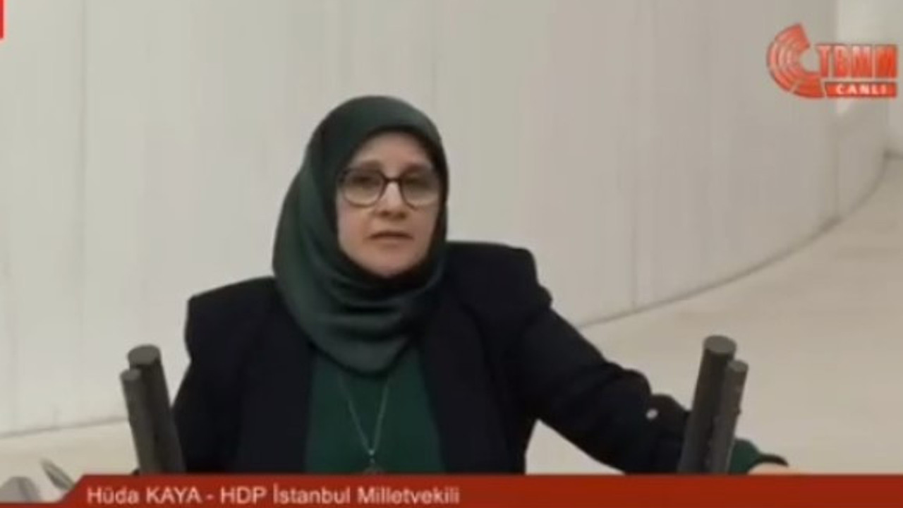 Depremzedelerden bahseden vekilin mikrofonu kapatıldı