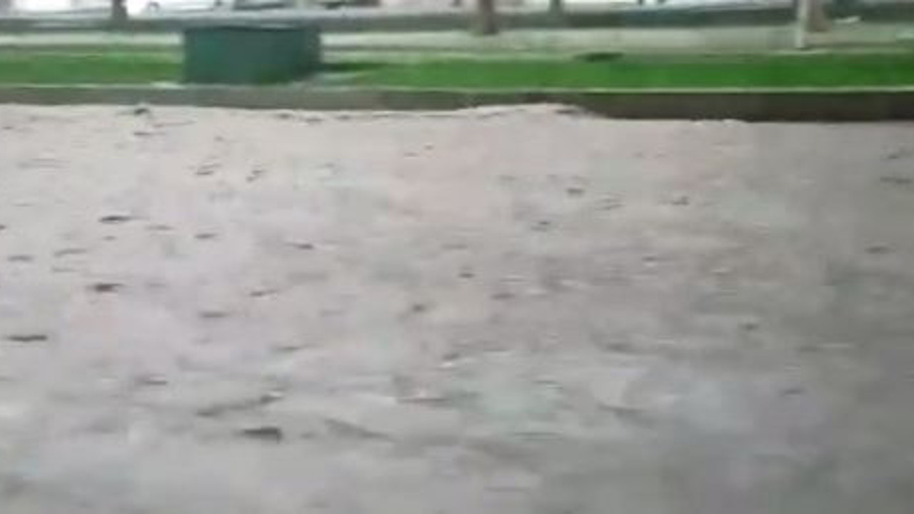 Şanlıurfa'da yollar dereye döndü