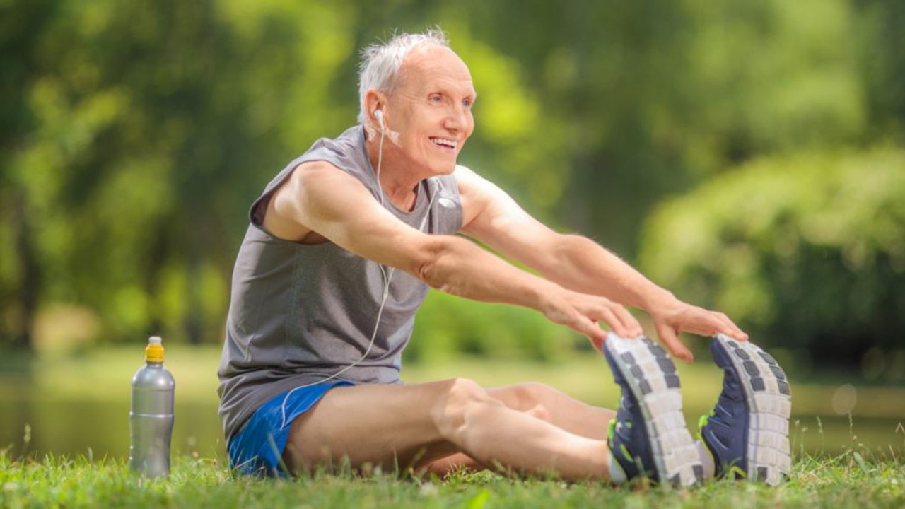 Yaşlanmayı geciktirmek elinizde. Bunları yapın genç kalın