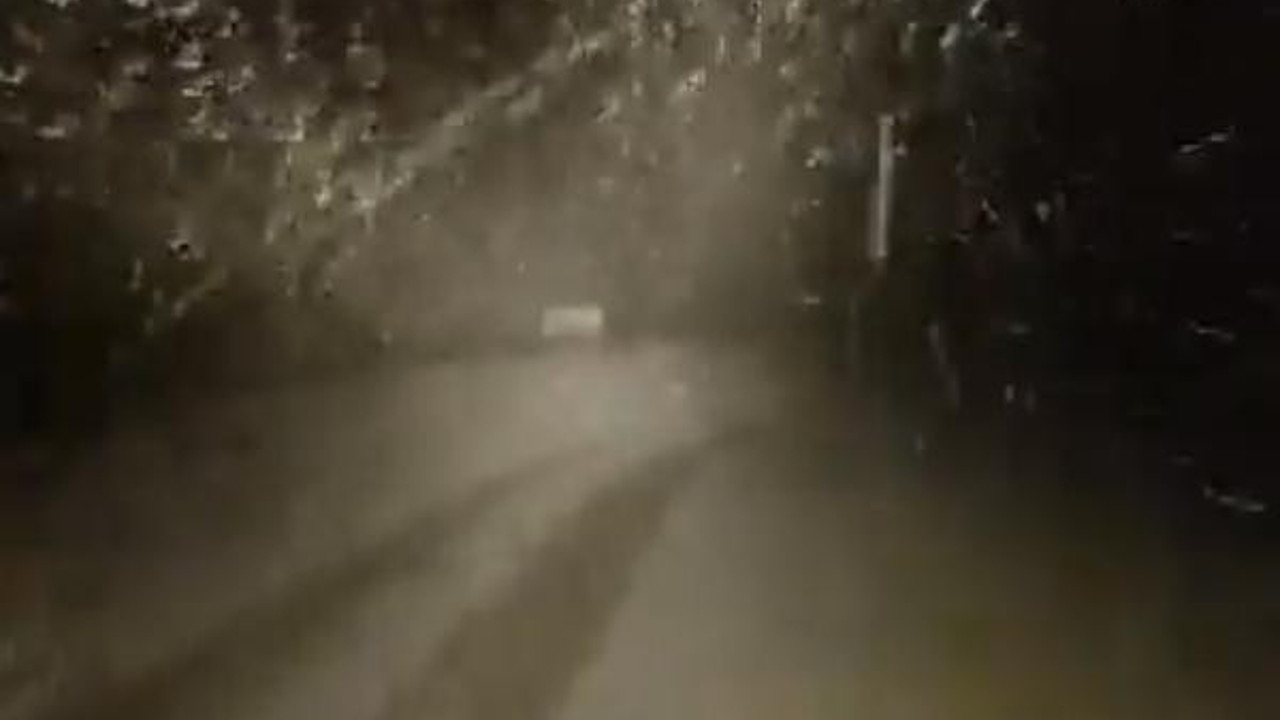 Tunceli-Erzincan karayolu TIR'lara kapatıldı