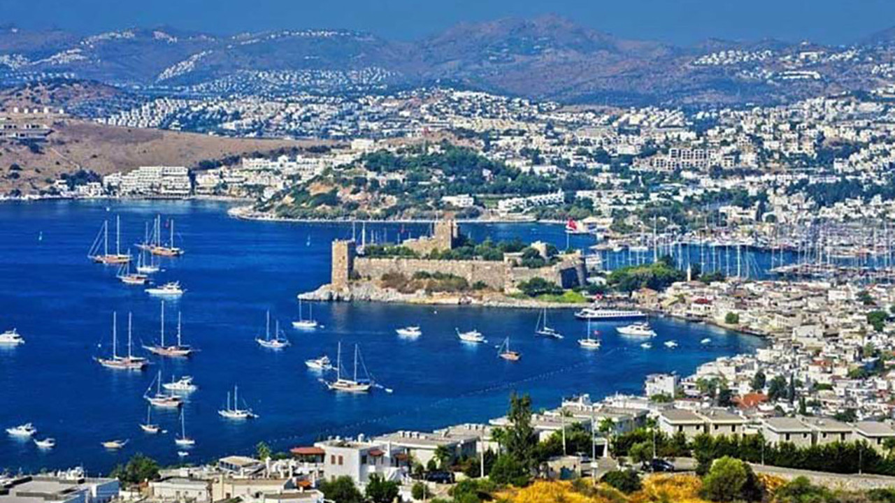 Tatil beldelerindeki fiyatlar cep yakıyor. Çeşme, Bodrum, Didim magazin programlarında kaldı