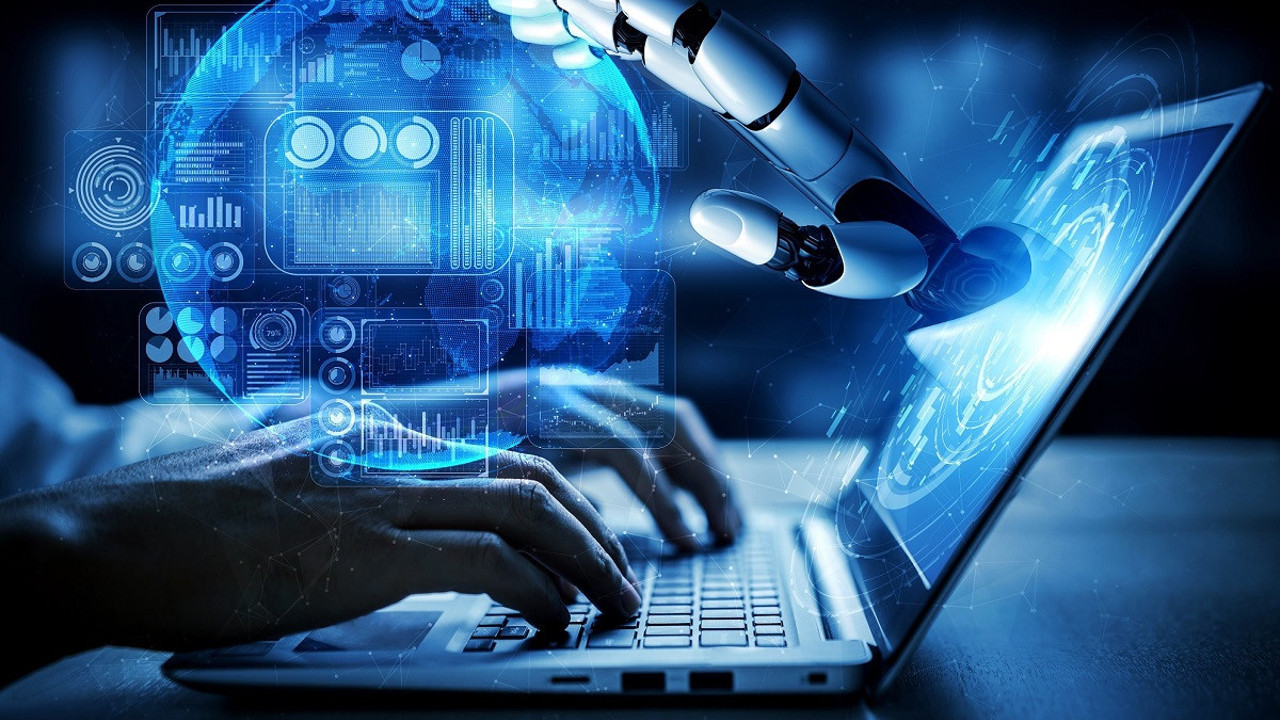 Sohbet robotundan kullanıcı bilgileri sızdı. Uygulama 10 saat kapatıldı