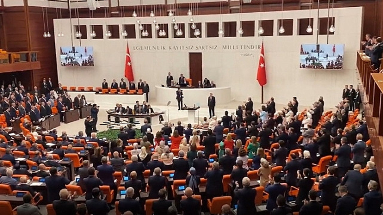 İYİ Parti ve CHP'nin AFAD ve Kızılay hakkındaki araştırma önergeleri, AKP ve MHP oylarıyla reddedildi