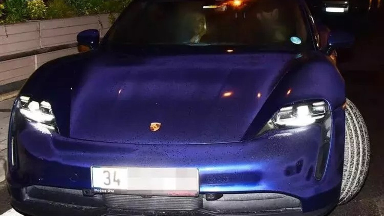 Mustafa Sandal’ın yeni arabasının fiyatı dudak uçuklattı! Onun arabası var