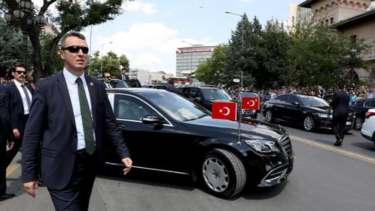 Kamu kurumlarına 1.9 milyar TL'lik kiralık araç: Halka sıkı kemer kendilerine 4 çeker