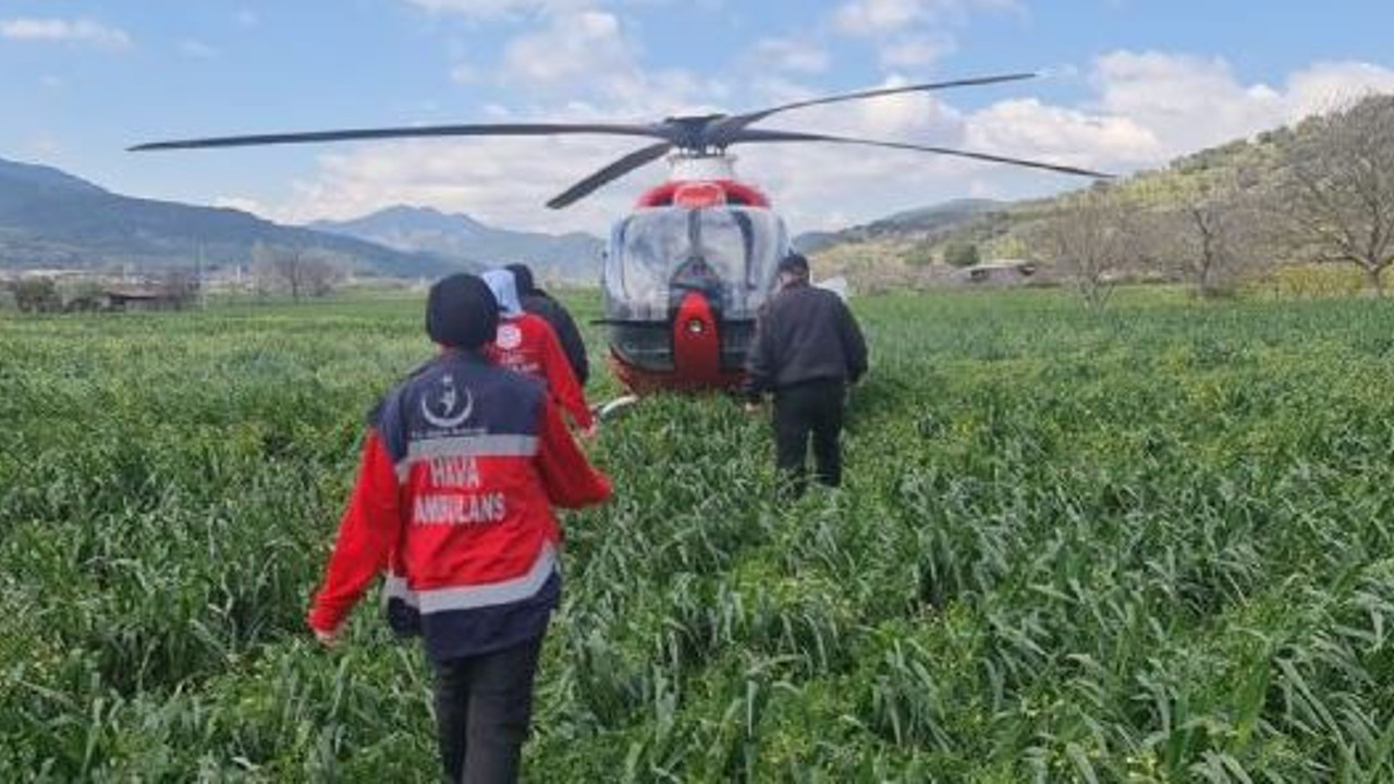 İzmir'de helikopter tarlaya indi