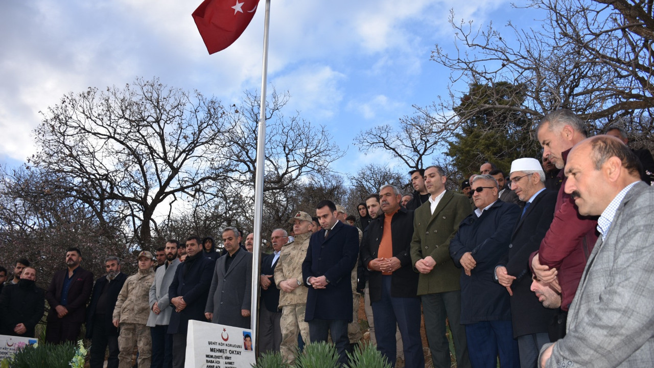 Siirt'te PKK'lı teröristlerce şehit edilen 6 güvenlik korucusu ve bir asker törenle anıldı