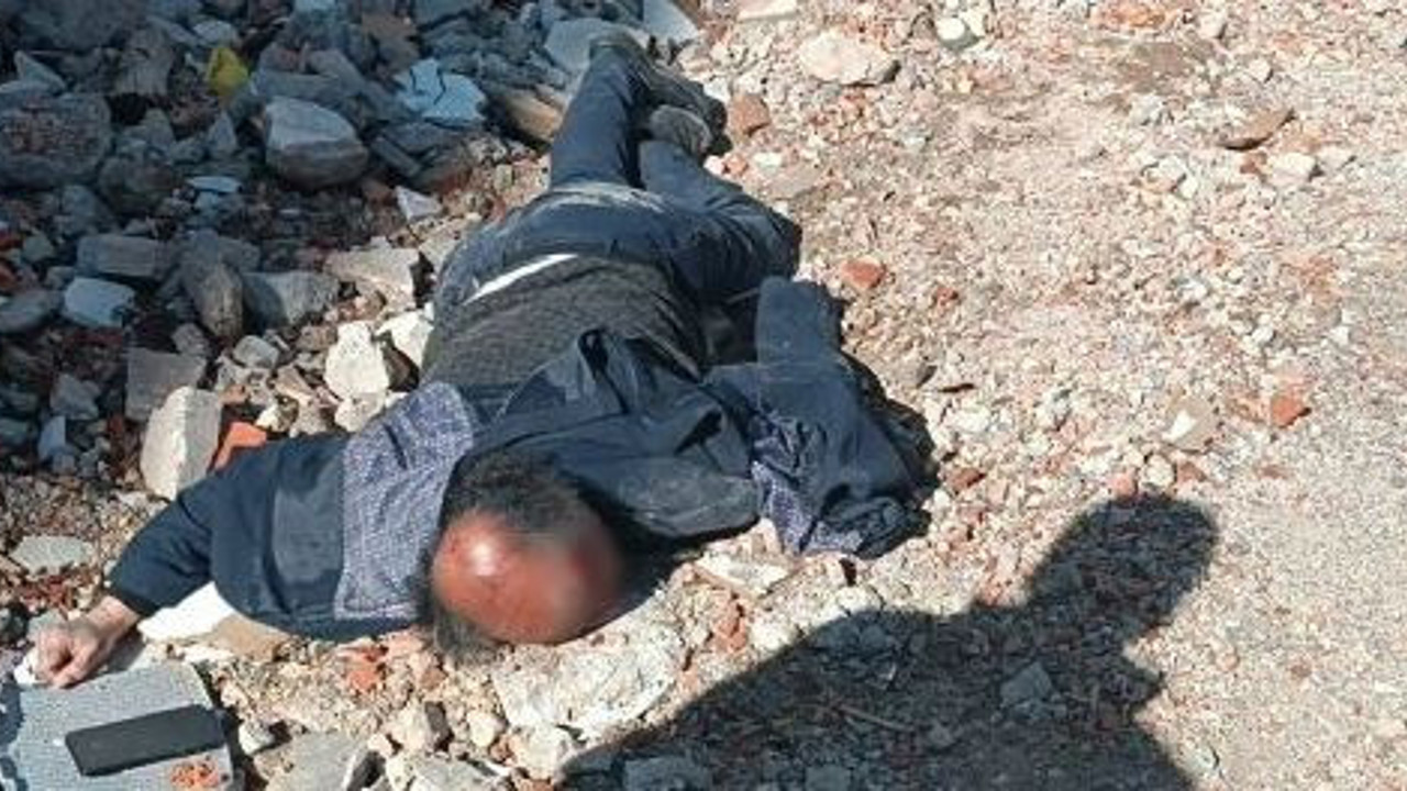 Yıkılan binaların fotoğrafını çekerken komalık oldu