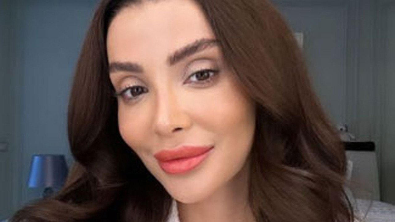 Yaşını tahmin etmelerini istedi. Özge Ulusoy takipçilerine hedefinden bahsetti